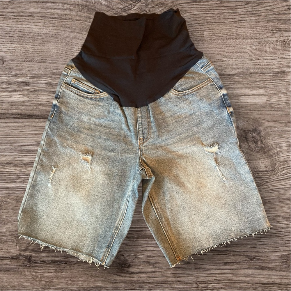 Maternity distressed shorts. Womens Maternity size Medium NWT